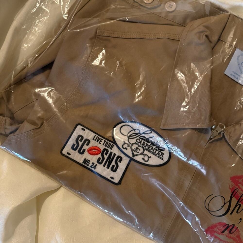 Sabrina Carpenter VIP Merch - Tour Jacket, Clear Drawstring Bag & Espresso Visor - Picture 4 of 14